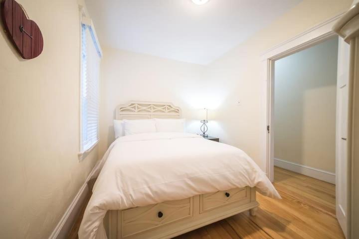 The Boston Rental - Multiple Floorplans Экстерьер фото
