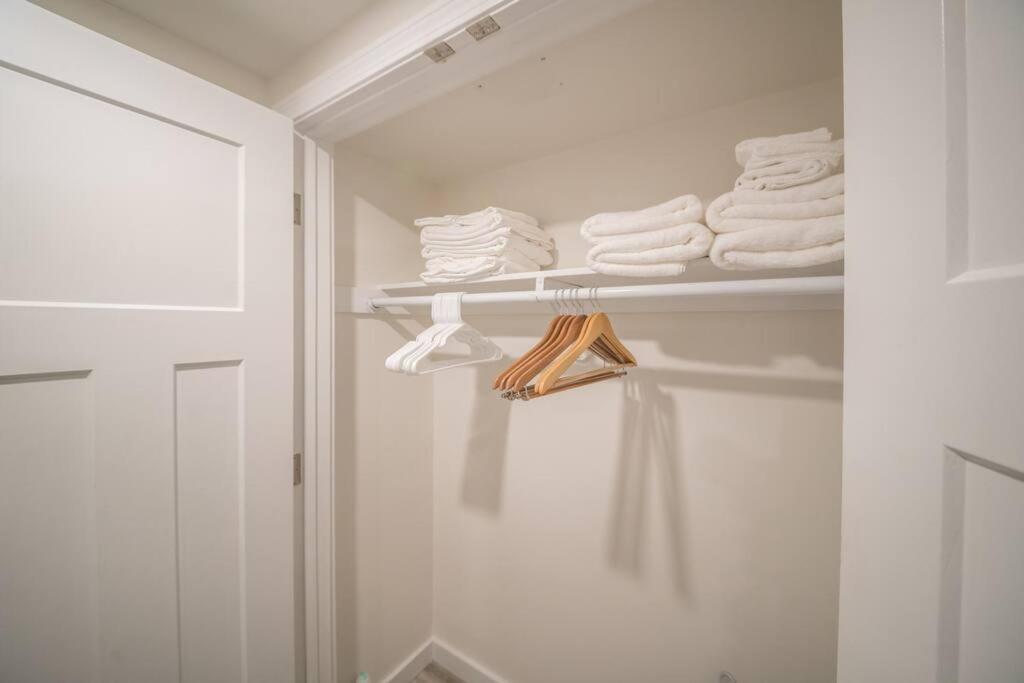 The Boston Rental - Multiple Floorplans Экстерьер фото