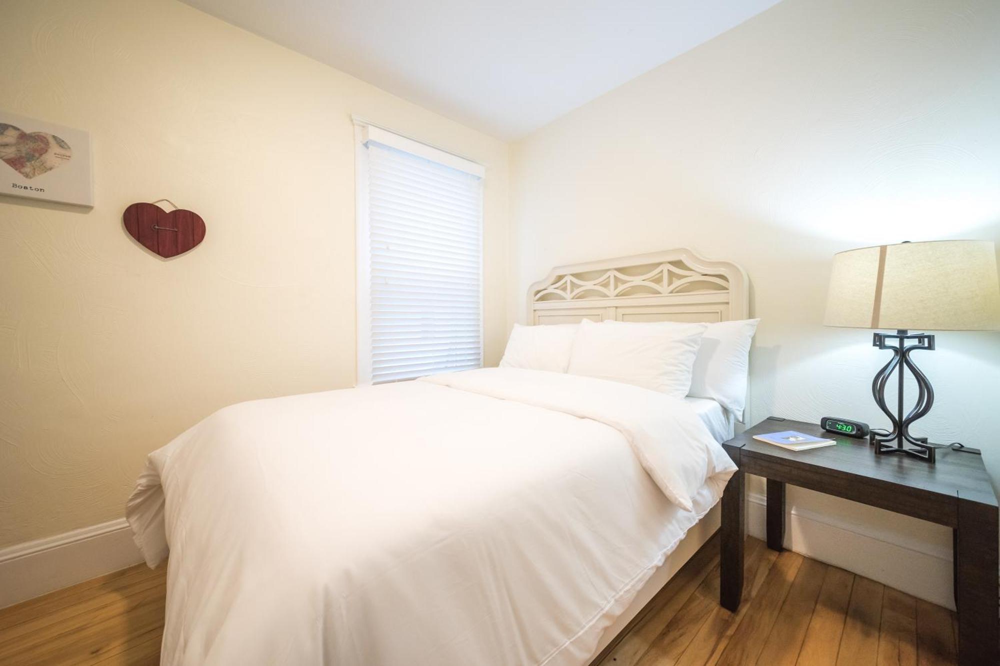 The Boston Rental - Multiple Floorplans Экстерьер фото