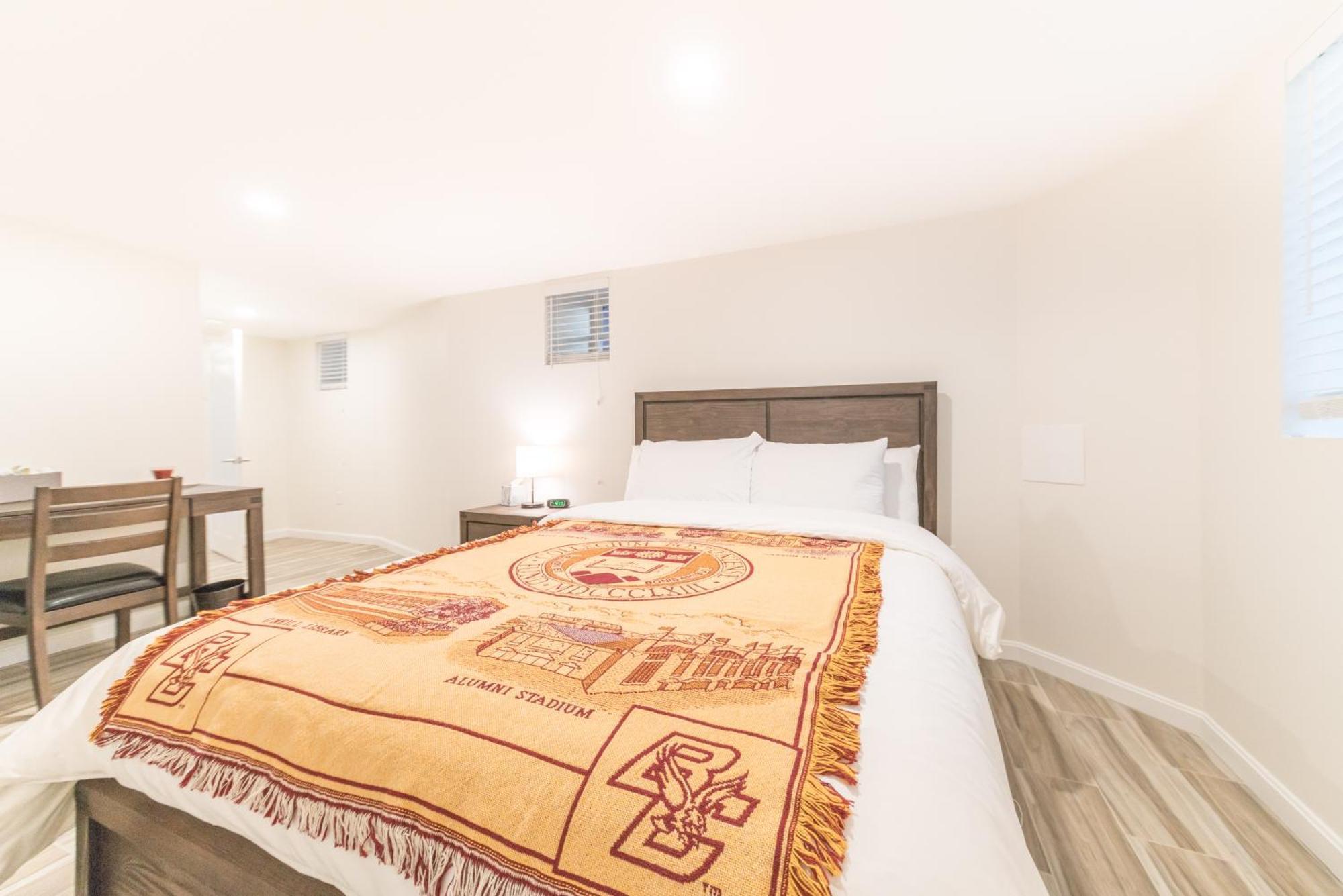 The Boston Rental - Multiple Floorplans Экстерьер фото
