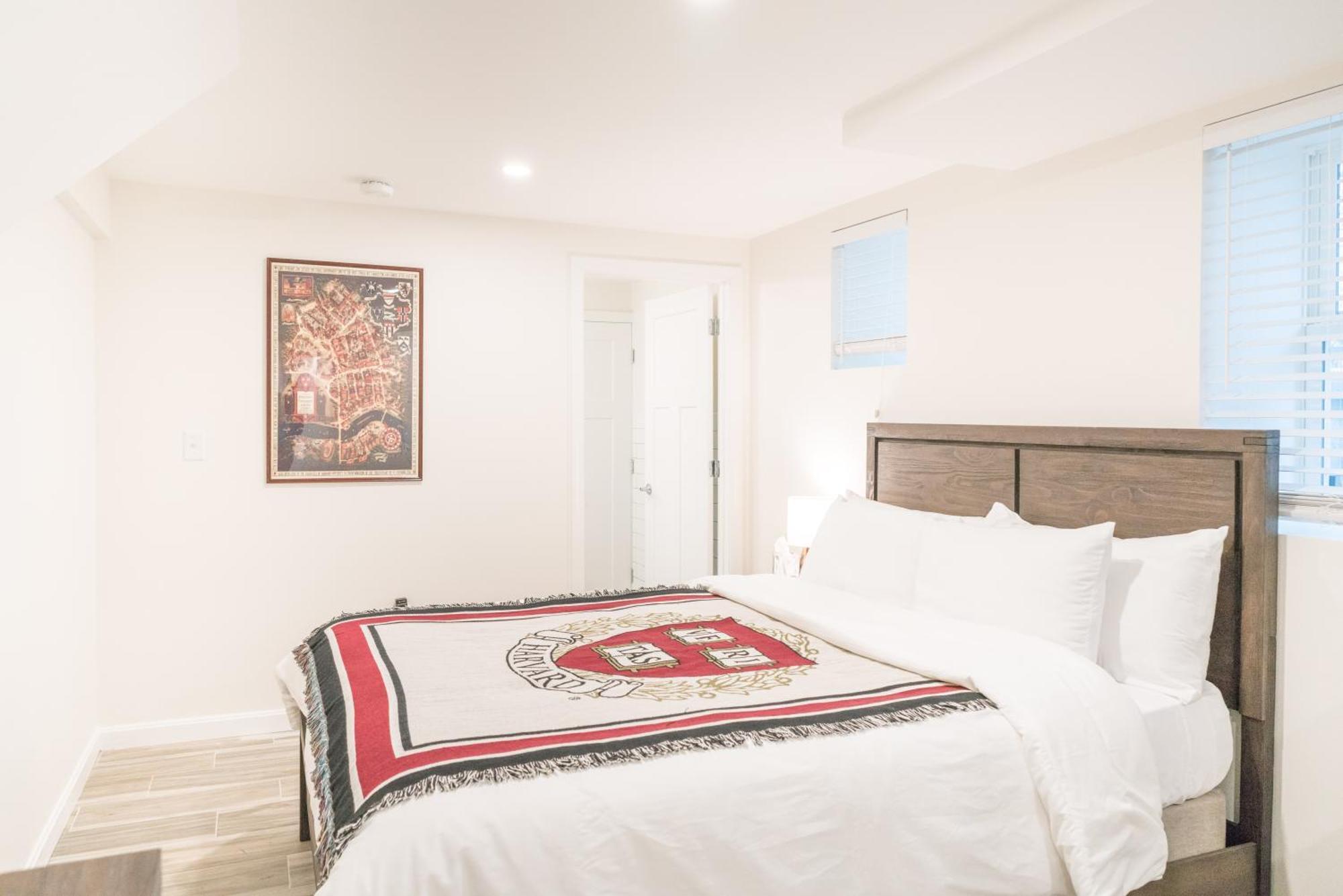 The Boston Rental - Multiple Floorplans Экстерьер фото